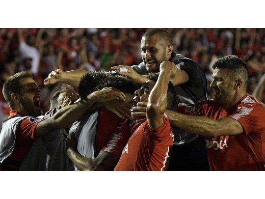 Independiente lo dio vuelta a puro coraje y dio el primer paso rumbo a otra Copa