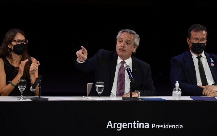 Alberto Fernández respaldó a la ministra&nbsp;Elizabeth Gómez Alcorta﻿