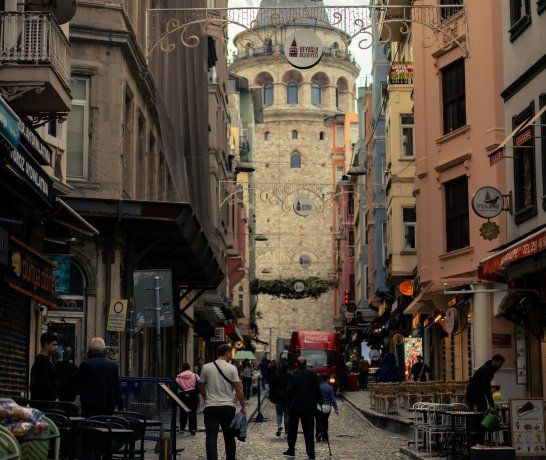 Hasta en Estambul, en Turquía, es un modelo utilizado Hasta en Estambul, en Turquía, es un modelo utilizado