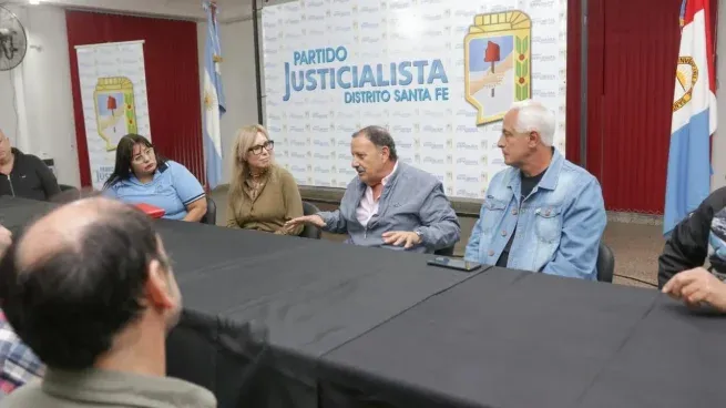 La agenda de trabajo incluyó una reunión con la conducción del Partido Justicialista (mesa de acción política y departamental); reunión con la conducción de Gremios de la CGT y la Junta Departamental del PJ en la sede del Partido Justicialista; reunión con la presidenta Interbloque, Celia Arenas; y el senador Armando Traferri.