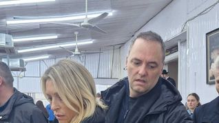 Manuel Adorni sigue complicando al gobierno de Javier Milei. Ahora lo denunciaron por el alquiler y la presunta titularidad de una casa sin declarar a nombre de su esposa en un country. Manuel Adorni sigue complicando al gobierno de Javier Milei. Ahora lo denunciaron por el alquiler y la presunta titularidad de una casa sin declarar a nombre de su esposa en un country.