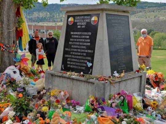 Las tumbas fueron encontradas cerca del colegio indígena St. Josephs Mission