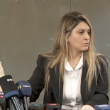 Gabriel Vega habló junto a sus abogados, Fernanda Alaniz y Gino Torreani, y pidió respeto por su hija Agostina. Gabriel Vega habló junto a sus abogados, Fernanda Alaniz y Gino Torreani, y pidió respeto por su hija Agostina.