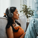 La música puede funcionar como herramienta de regulación o como estímulo. La música puede funcionar como herramienta de regulación o como estímulo.