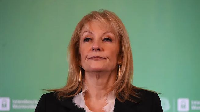 La intendenta de Montevideo, Carolina Cosse, acusó al gobierno de hacerse el gallito por la situación en Venezuela.