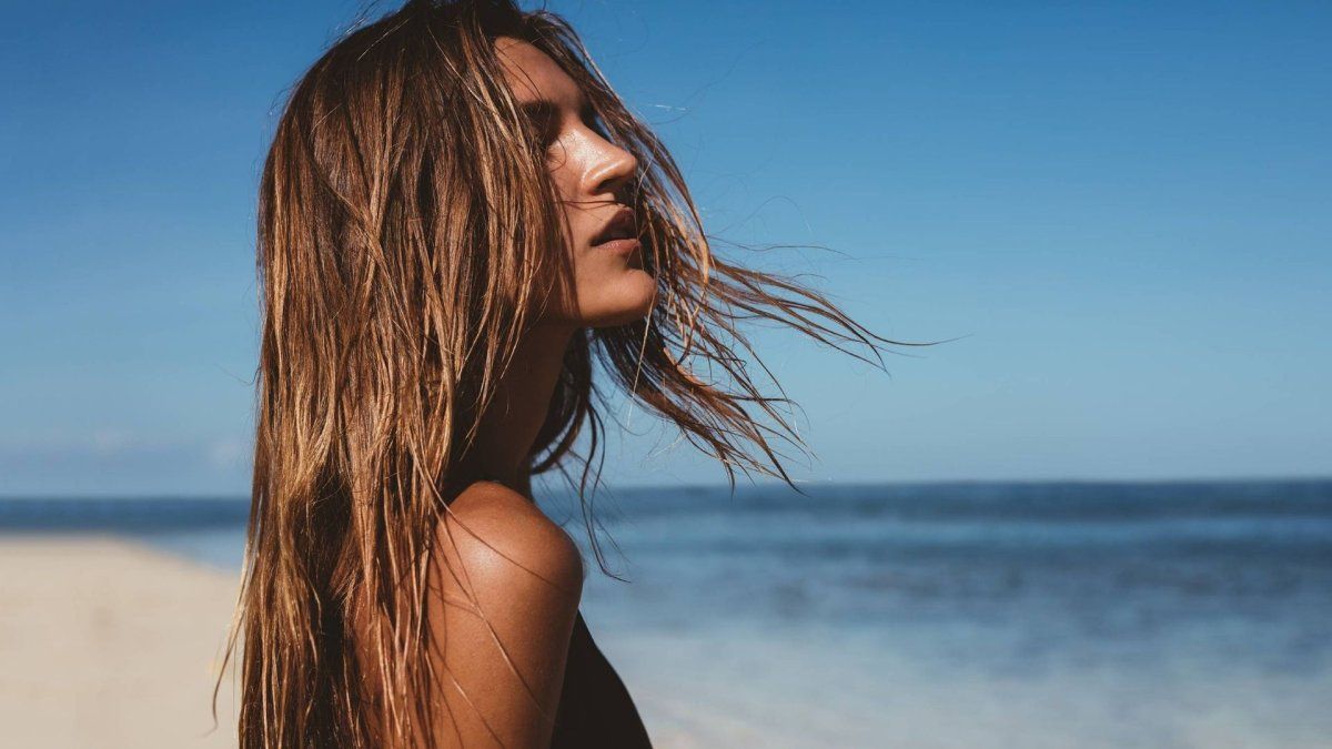 How to take care of your hair in summer and that the sea and the pool do not affect it