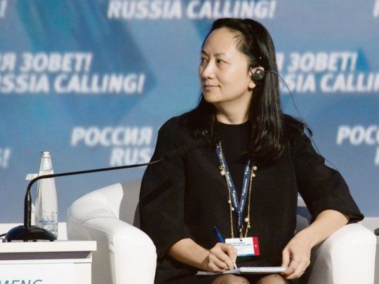 Poderosa. Wanzhou Meng, directora financiera de Huawei, durante un foro realizado en Moscú. Cultora del bajo perfil, quedó inmersa en un escándalo internacional bajo cargos de EE.UU. de comercio ilegal con Irán.