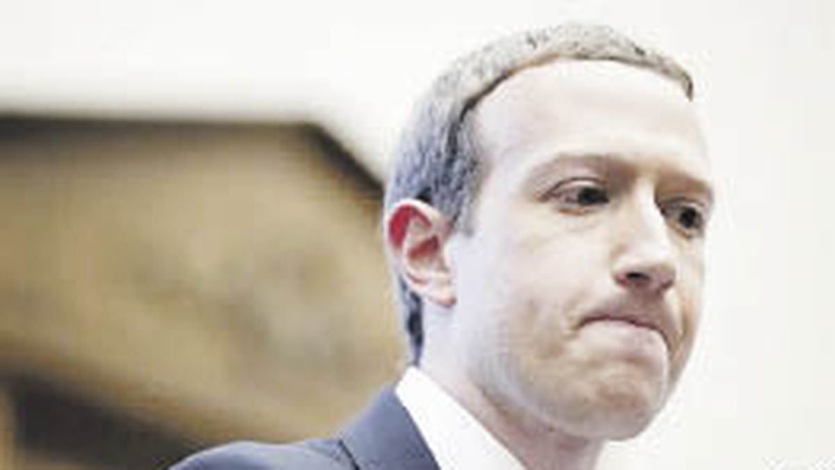 Tech Collapse: What’s Behind the Advertisers’ Flight?