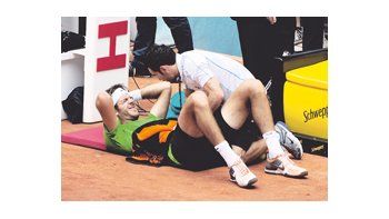 Los tandilenses Juan Martín del Potro y Juan Mónaco avanzaron en el Masters 1000 de Madrid. «Delpo», con problemas físicos, superó al ruso Mikhail Youzhny, mientras «Pico» venció al francés Gael Monfils.