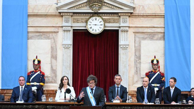 La oposición se prepara para los vetos de Javier Milei y delinea su estrategia.