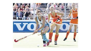 Luciana Aymar figura en la lista del equipo femenino de las Estrellas de 2011 de la FIH.