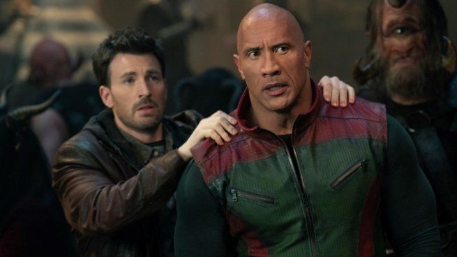 Dwayne Johnson y Chris Evans protagonizan esta película imperdible en Prime Video.