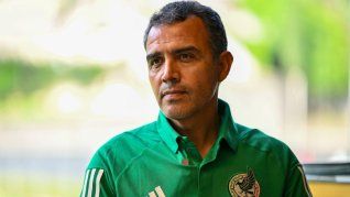 Al no lograr la clasificación a los Juegos Olímpicos de París 2024 y al no tener proyectos deportivos en su calendario, la Federación Mexicana de Fútbol decidio despedir como estratega del Sub 23 a Ricardo Cadenas y todo su cuerpo técnico.