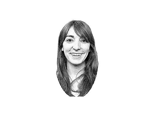María Vicens, Corresponsal en España