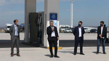 ypf inauguro estacion de servicio en zona clave para vaca muerta