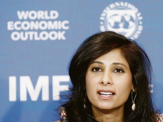 perspectivas. El informe fue presentado por la economista jefe del FMI, Gita Gopinath.