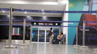 La Administración Nacional de Aviación Civil (ANAC) se sumó a la medida de fuerza. La Administración Nacional de Aviación Civil (ANAC) se sumó a la medida de fuerza.