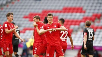 Bayern Munich lidera la Bundesliga con amplia ventaja.
