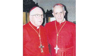 ámbito.com | Jorge Mejía y Jorge Bergoglio, en una foto de archivo: los dos argentinos que más alto llegaron en el Vaticano. Uno como operador político, el otro como Papa. Eran amigos y se ayudaron siempre entre sí.