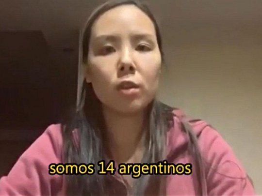 Los argentinos en Wuhan hab&iacute;an pedido ayuda en un video.