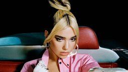 Dua Lipa and her favorite dessert. Dua Lipa and her favorite dessert.