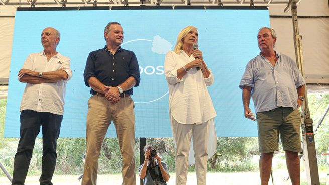 Los principales referentes del Partido Nacional (PN) del Uruguay en el Congreso del sector Todos. (Foto: Partido Nacional)