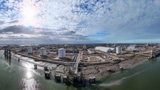 La planta de fraccionamiento en Río Negro para Argentina GNL aparece como un eslabón clave para transformar la abundancia de recursos en desarrollo industrial. La planta de fraccionamiento en Río Negro para Argentina GNL aparece como un eslabón clave para transformar la abundancia de recursos en desarrollo industrial.