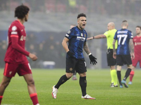 Lautaro Martínez jugó en la derrota de Inter con Liverpool por Champions League.