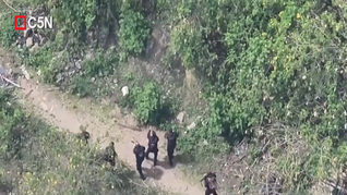 En los videos difundidos, se puede observar a la policiía de Rio de Janeiro. combatiendo al Comando Vermelho (CV) En los videos difundidos, se puede observar a la policiía de Rio de Janeiro. combatiendo al Comando Vermelho (CV)