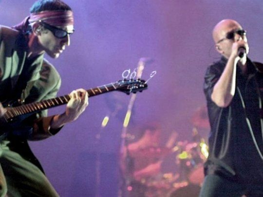 El guitarrista Skay Beilinson y el cantante Carlos El Indio Solari.&nbsp;