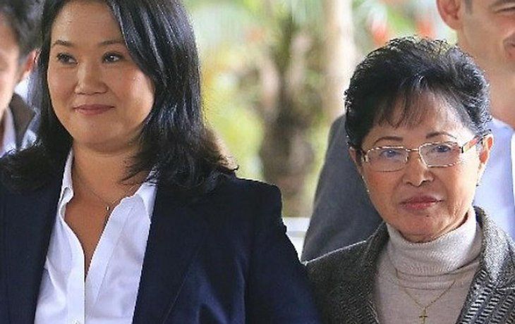 Susana Higuchi junto a su hija Keiko Fujimori.
