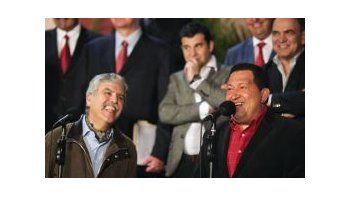De Vido y Chávez; de fondo, Galuccio.