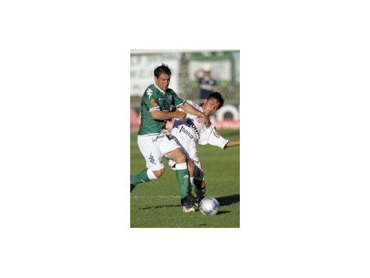 Bien arriba. Instituto empató en Caballito y mantuvo la diferencia con River.