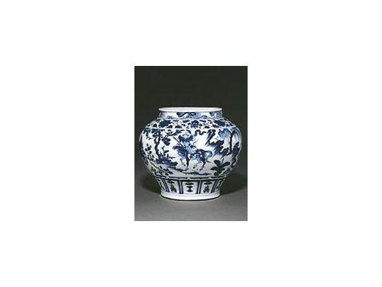 Con apenas 28 centímetros de alto y 33 de diámetro, el jarrón chino de la dinastía Yuan se vendió a un precio récord.