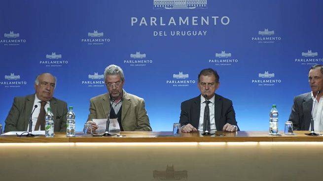 Cabildo Abierto continúa sumando apoyos para la recolección de firmas por el plebiscito para los deudores.