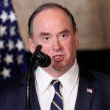 El desenlace resultó luego de tensiones entre Phelan y su par de defensa Peter Hegseth, que llegaron a un punto crítico durante las últimas semanas. El desenlace resultó luego de tensiones entre Phelan y su par de defensa Peter Hegseth, que llegaron a un punto crítico durante las últimas semanas.