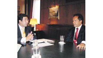 Ricardo Echegaray recibió ayer a Daniel Scioli, quien le acercó su proyecto para favorecer inversiones por repatriación de capitales.