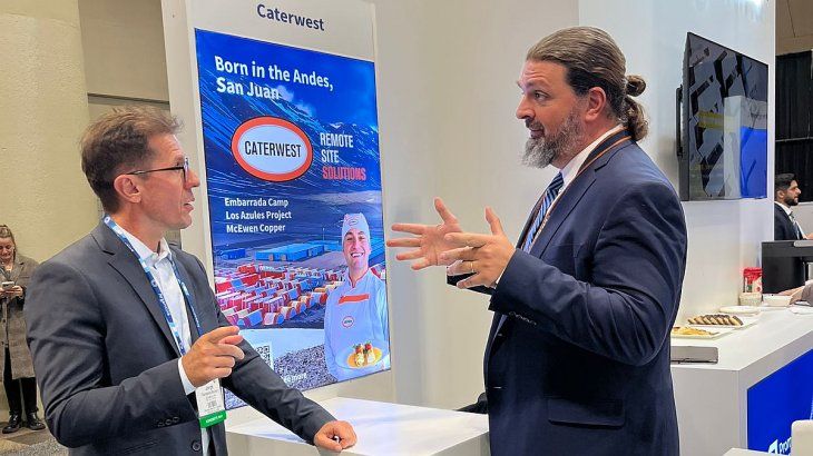 De la cordillera al mundo: proveedores mineros argentinos salieron a captar negocios en PDAC 2026, como Martín Ossa, de Caterwest. De la cordillera al mundo: proveedores mineros argentinos salieron a captar negocios en PDAC 2026, como Martín Ossa, de Caterwest.