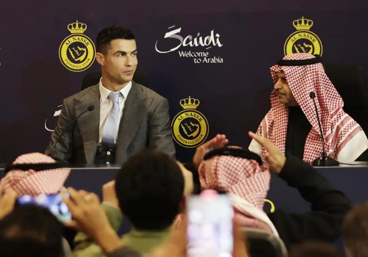 El contrato con Al-Nassr terminó de catapultar la fortuna de Cristiano Ronaldo hasta la lista de los deportistas mejores pagos del mundo. El contrato con Al-Nassr terminó de catapultar la fortuna de Cristiano Ronaldo hasta la lista de los deportistas mejores pagos del mundo.