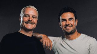 El gran copañerismo entre Vallteri Bottas y Checo Pérez quedó mas en evidencia cuando respondiendo preguntas de aficionados, el mexicano le hizo un reto: llevarlo a comer tacos con muchos picantes para ver si lo resiste. El gran copañerismo entre Vallteri Bottas y Checo Pérez quedó mas en evidencia cuando respondiendo preguntas de aficionados, el mexicano le hizo un reto: llevarlo a comer tacos con muchos picantes para ver si lo resiste.