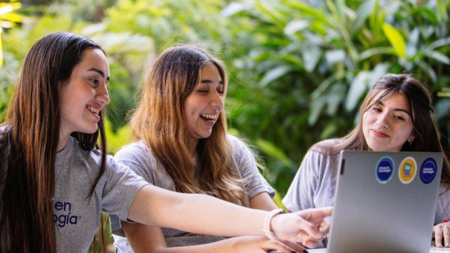 La propuesta busca empoderar a las adolescentes de entre 13 y 23 años, a explorar la tecnología como una herramienta de cambio social.