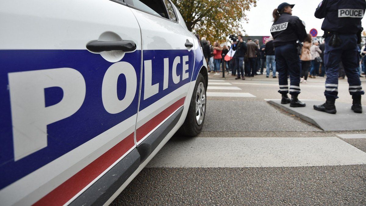 another teenager died in Paris at the hands of the police