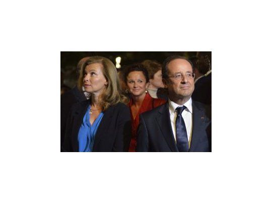 Hollande anunció la disolución de su vínculo con Valérie Trierweiler.