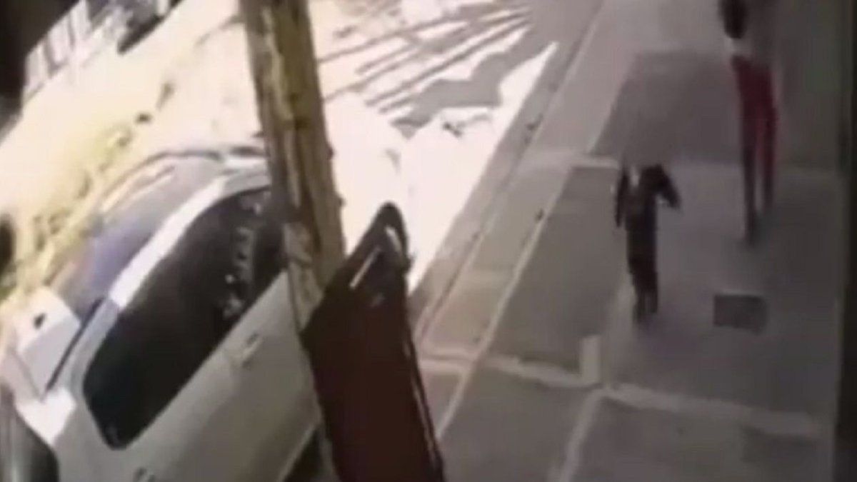 They rescued a baby who had escaped from a kindergarten in Quilmes