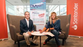 &nbsp;Javier Macias, Gerente Comercial LATAM y Silvia Tenazinha, Gerente principal Banca Comercial de Santander Argentina.