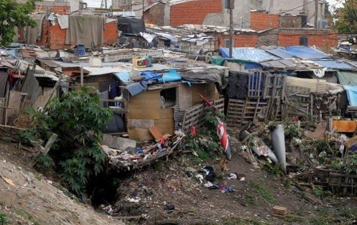 En los barrios populares de la Ciudad, las mujeres están a cago del 90% de los hogares monoparentales