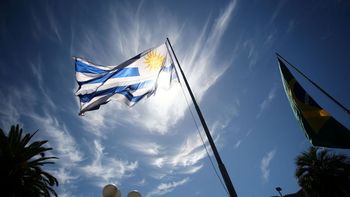 uruguay abre sus fronteras para argentinos residentes aunque tengan covid-19