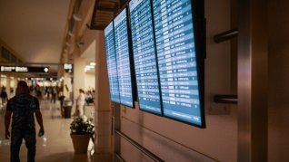Caos en vacaciones: paro de controladores aéreo modificó 116 vuelos y afecta a más de 14.000 pasajeros