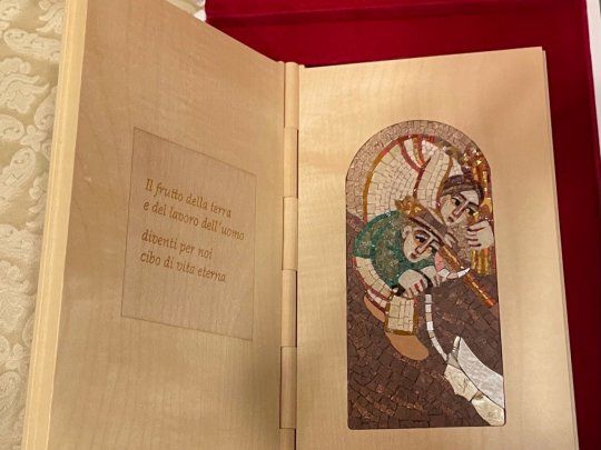 regalo del papa a alberto fernandez