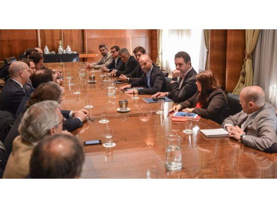 El Gobierno aseguró a bancos que continuarán las obras públicas